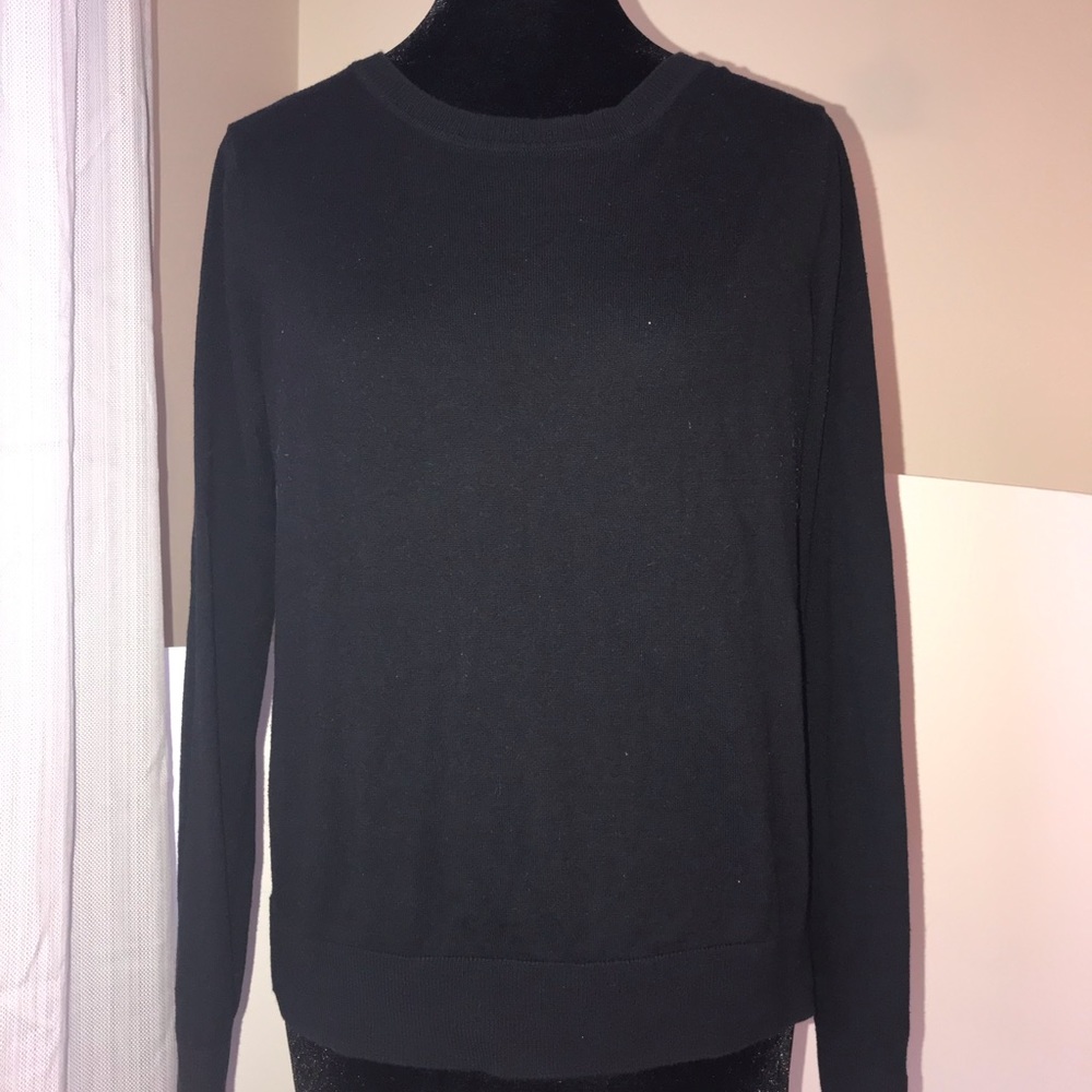 Black Forever 21 Crew Neck Sweater